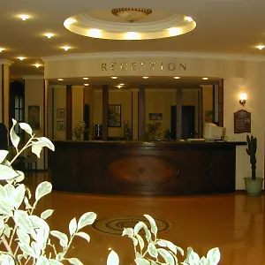 Candan Hotel